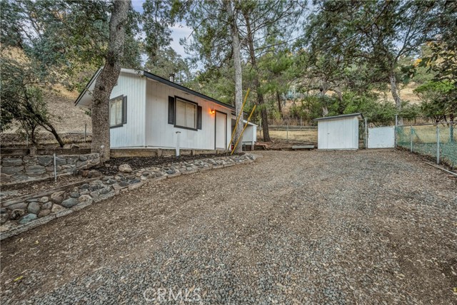 9859 Crestview Drive, Clearlake