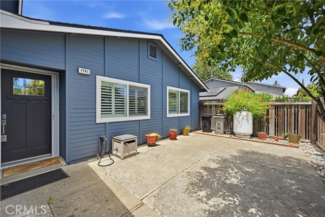 1741 Montana Vista, Lakeport