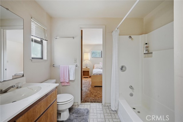 3985 Oakmont Drive, Clearlake