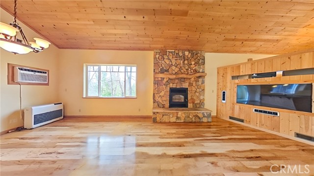 14274 Regina Way, Cobb