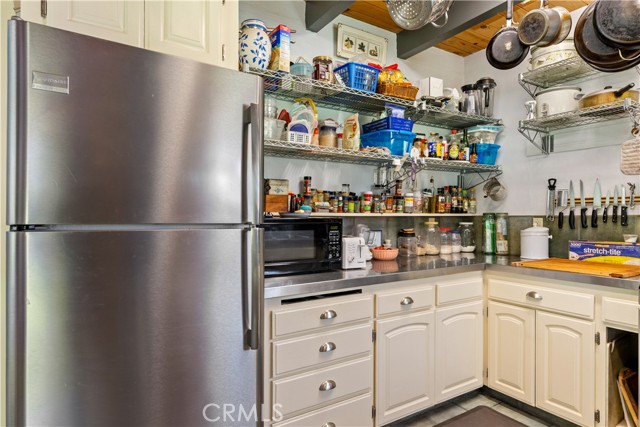 6733 Live Oak Drive, Kelseyville