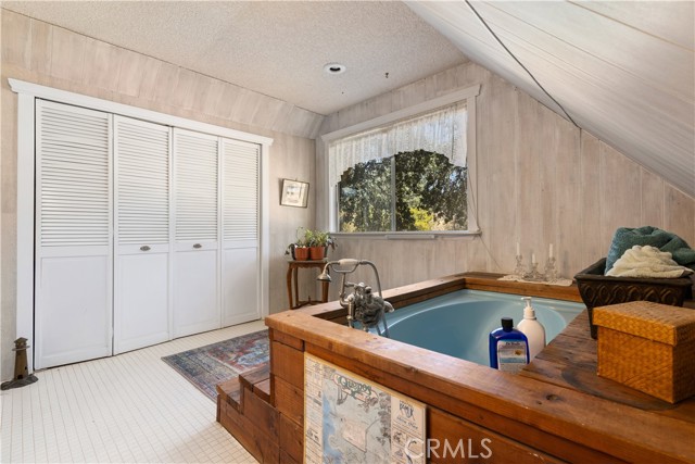 6733 Live Oak Drive, Kelseyville
