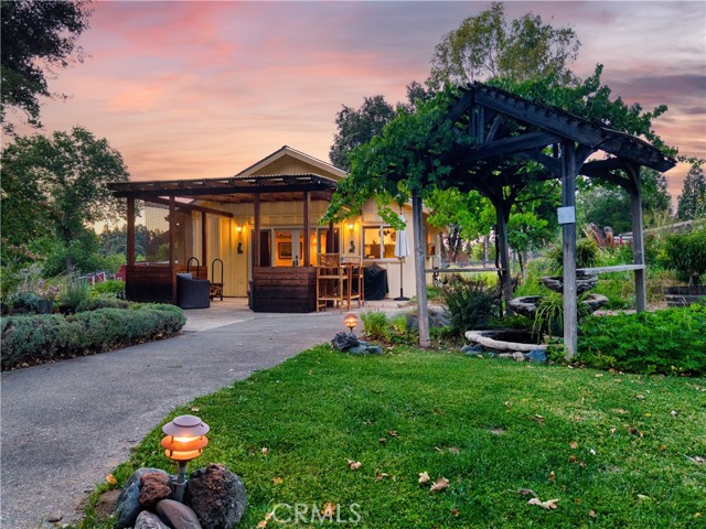 6733 Live Oak Drive, Kelseyville