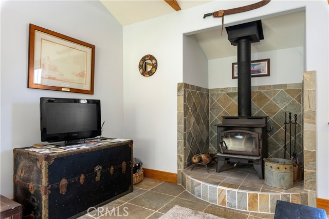 6733 Live Oak Drive, Kelseyville