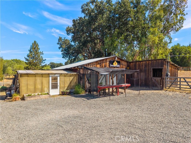 6733 Live Oak Drive, Kelseyville