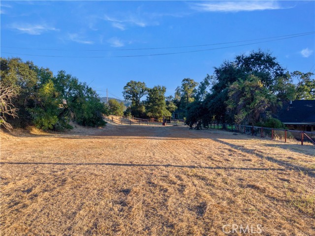 6733 Live Oak Drive, Kelseyville