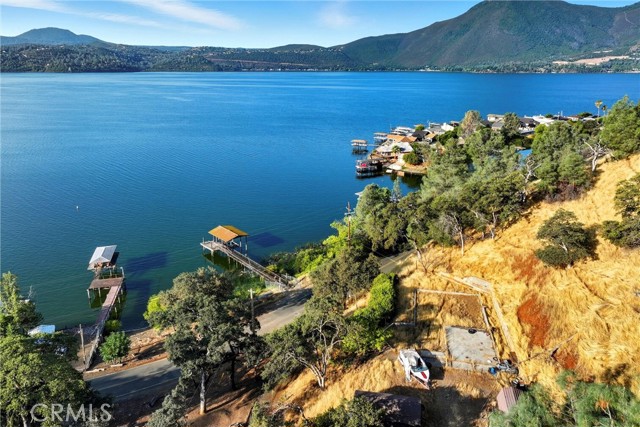 11280 LAKESHORE DRIVE CLEARLAKE, CA 95422