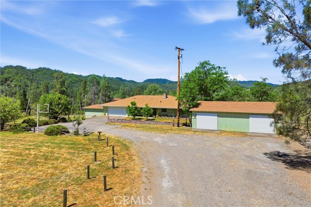 8155 SULPHUR CREEK RD LOCH LOMOND, CA 95461